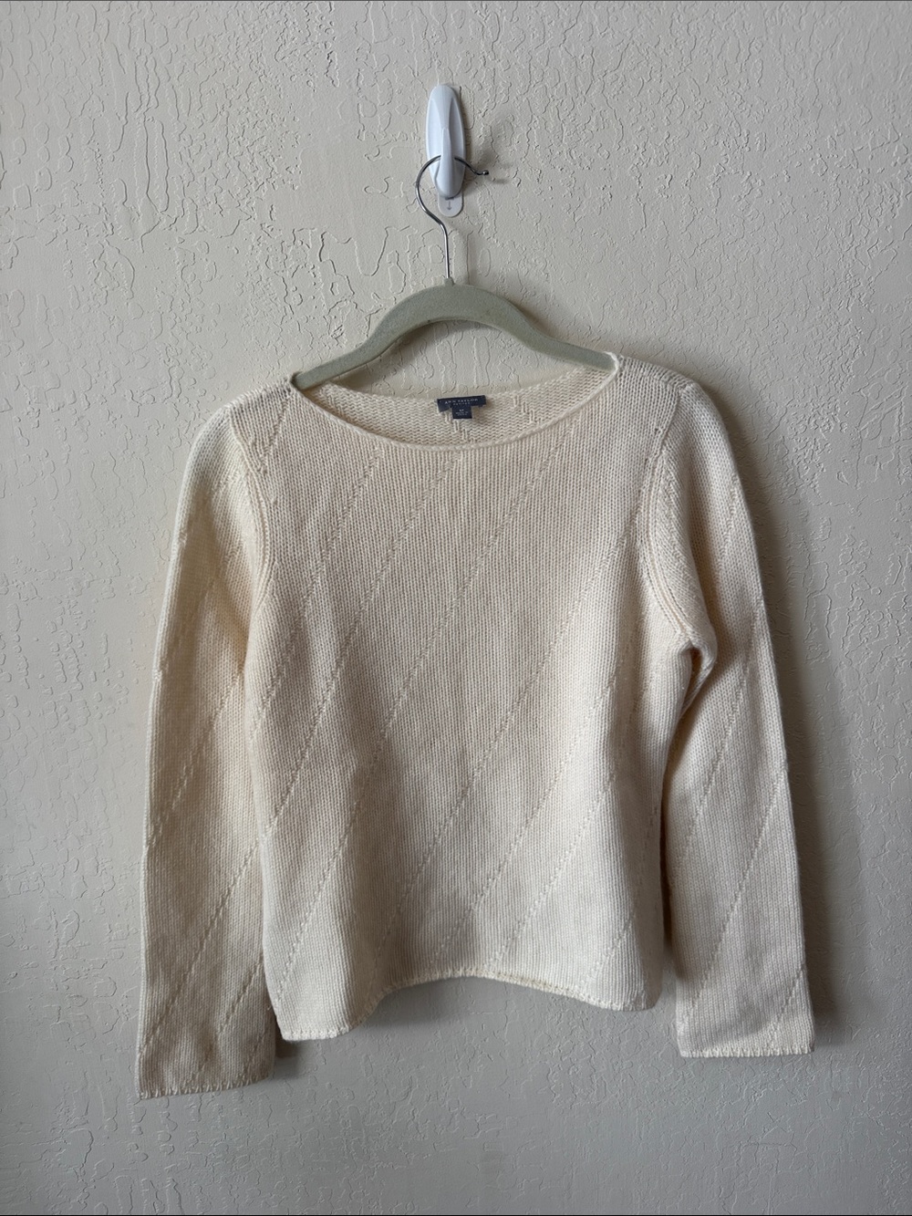 Ann Taylor Cream Diamond-Texture Crewneck Cashmere Sweater